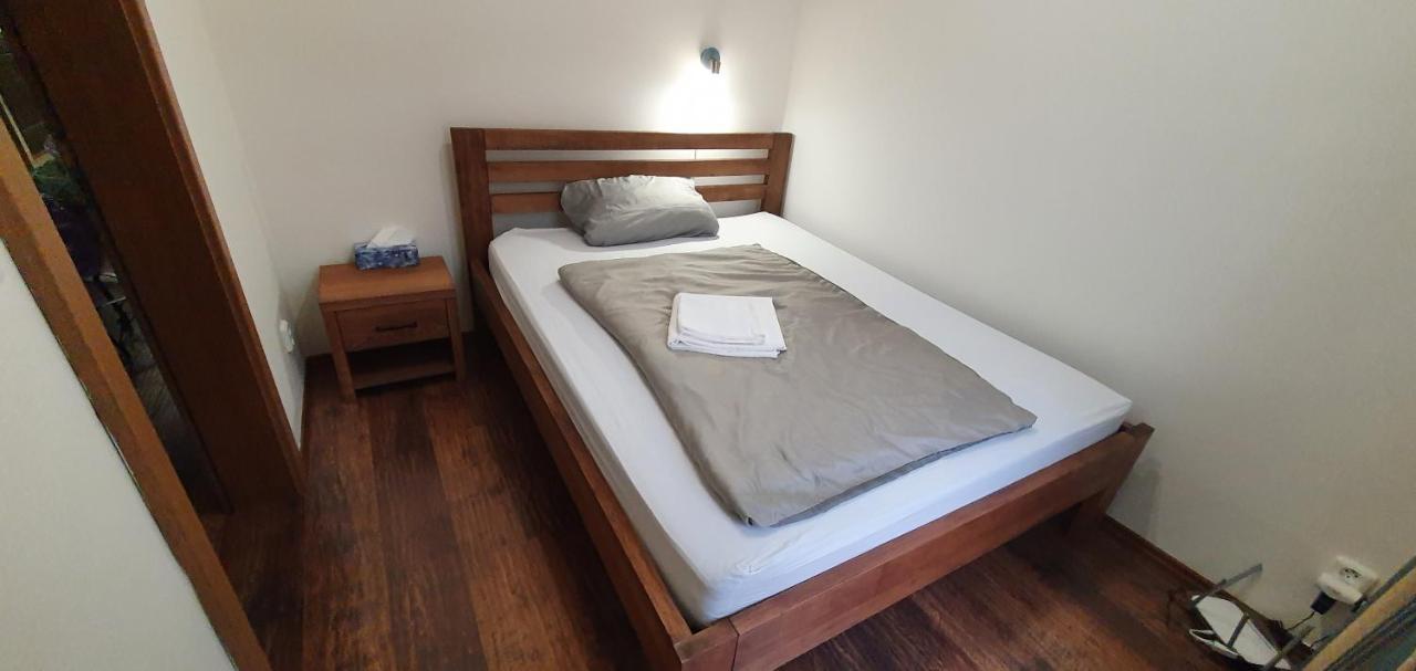Apartman 63M2 S Balkonem V Lazenskem Centru Карловы Вары Экстерьер фото