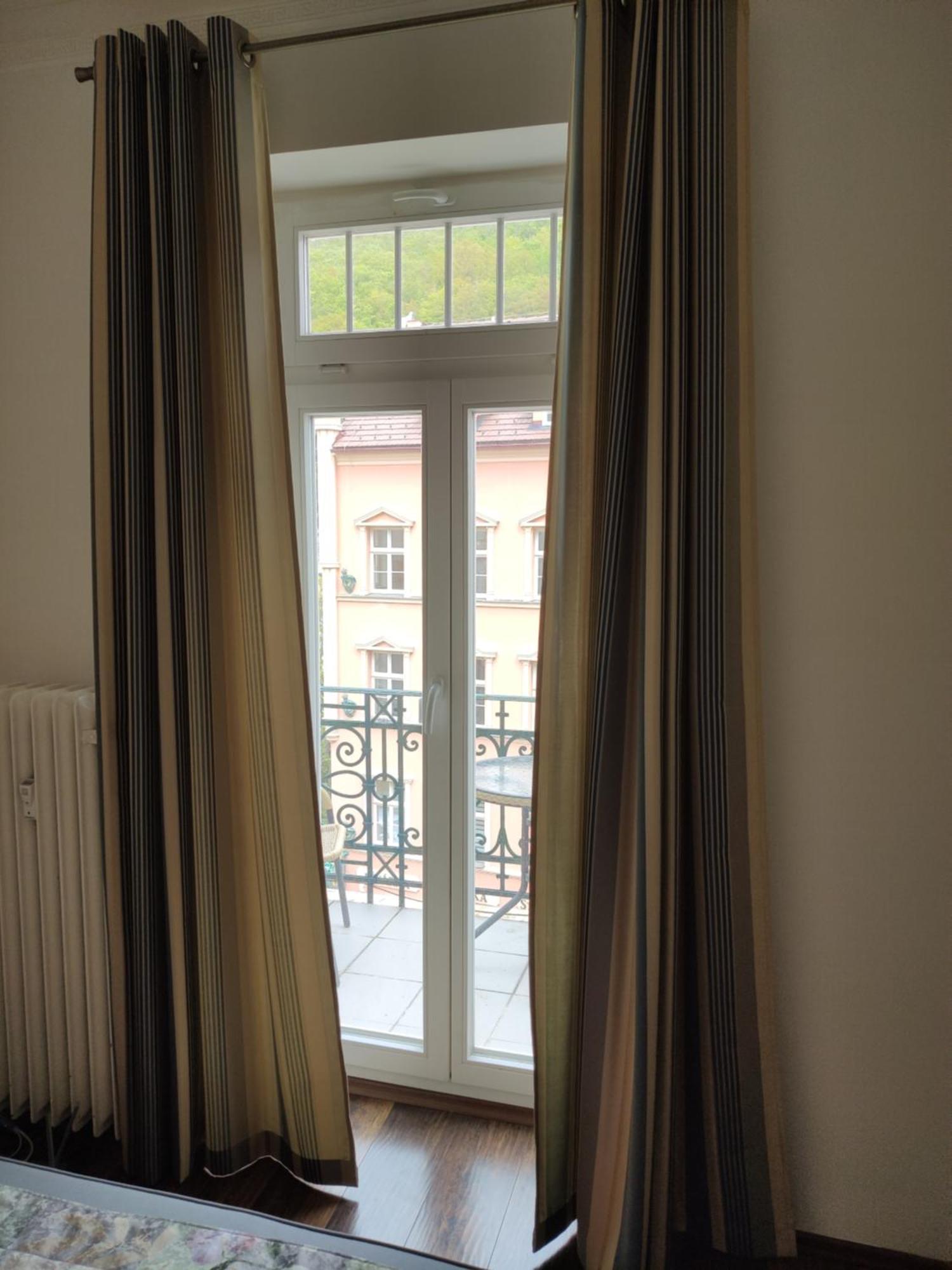 Apartman 63M2 S Balkonem V Lazenskem Centru Карловы Вары Экстерьер фото